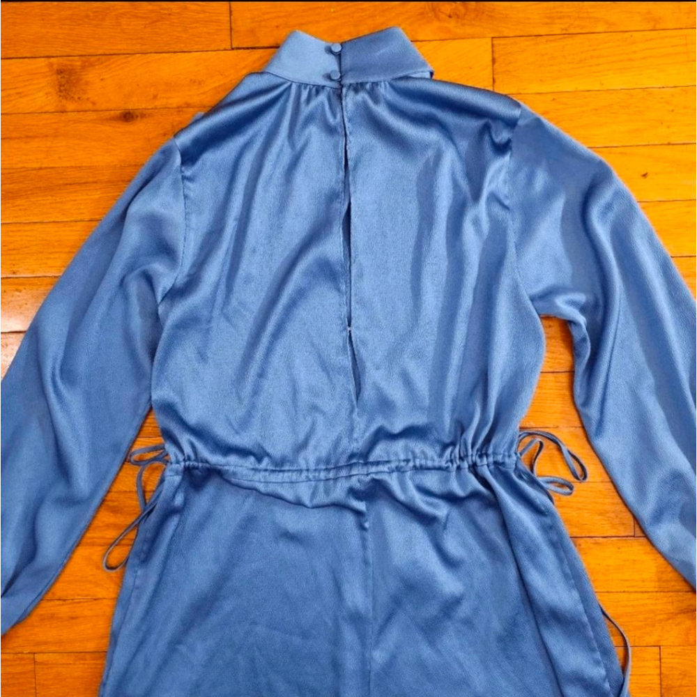 Alexis Blue Mock Neck Cutout Long Sleeve Romper Size Small - Picture 7 of 9